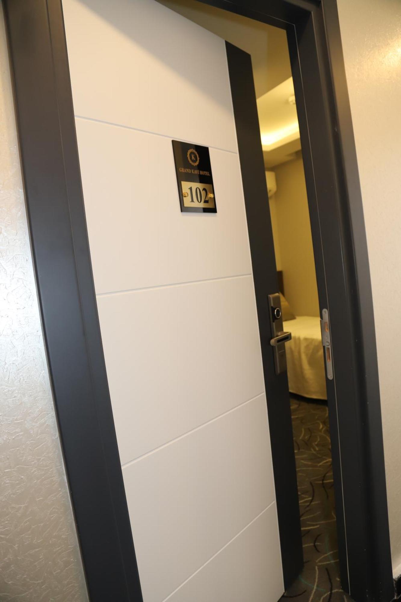 Grand Kavi Hotel Истанбул Екстериор снимка